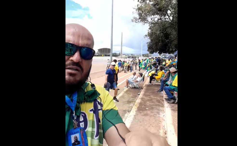 Joelson, guarda de Foz do Iguaçu, publicou vídeos em ações terroristas em Brasília — Foto: Redes Sociais 