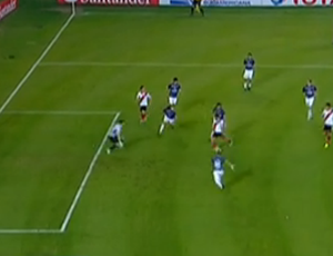 À la Ceni, goleiros de River e Lanús fazem 'milagres' na Sul-Americana