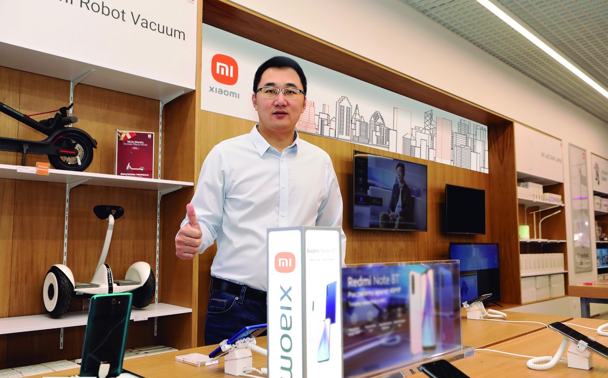 Chefe da Xiaomi quer mais lojas no Brasil e ignora celulares não oficiais