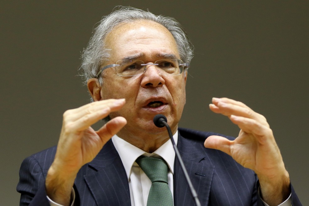 O ministro da economia, Paulo Guedes,fala à imprensa no auditório do ministério da economia em Brasília — Foto: Wilson Dias/Agência Brasil