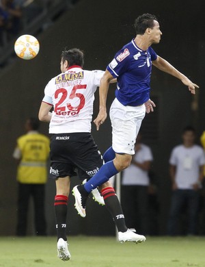 Sem gols na Libertadores, ataques de Raposa e Galo miram o clássico