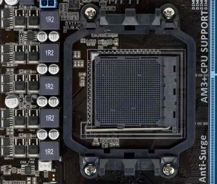 Problema central de investir em chips da AMD está no upgrade: placas AM3+ e FM2+ não vão funcionar nos processadores Zen (Foto: Divulgação/Asus)