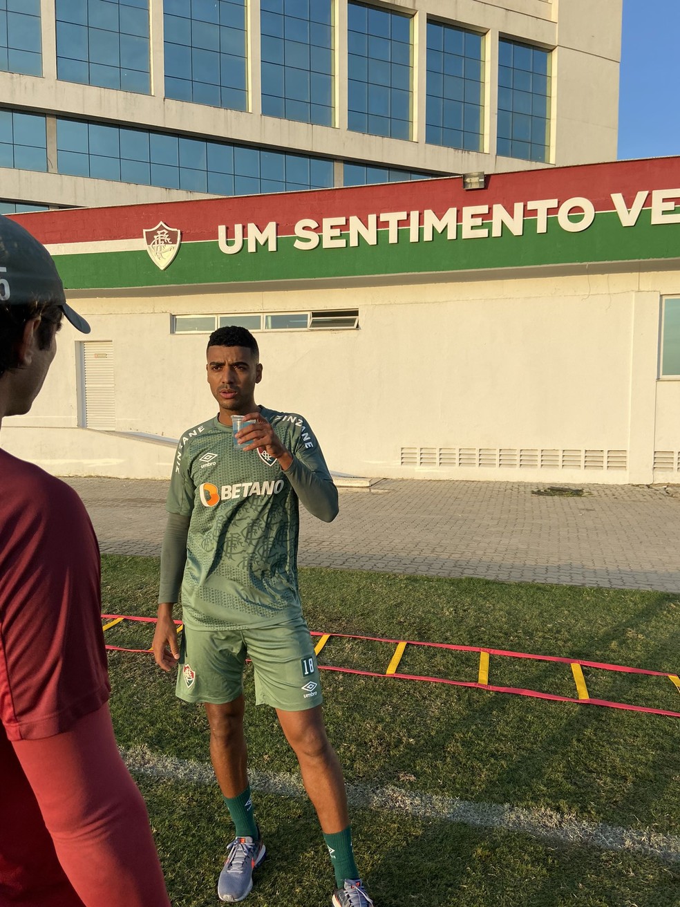 Alan no CT do Fluminense nesta sexta-feira — Foto: Comunicação Fluminense