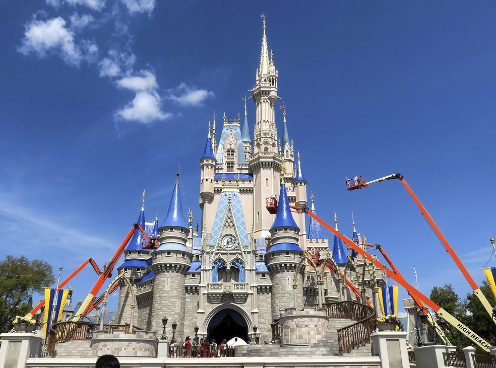 Castelo da Cinderella no Walt Disney World — Foto: Joe Burbank/Orlando Sentinel via AP
