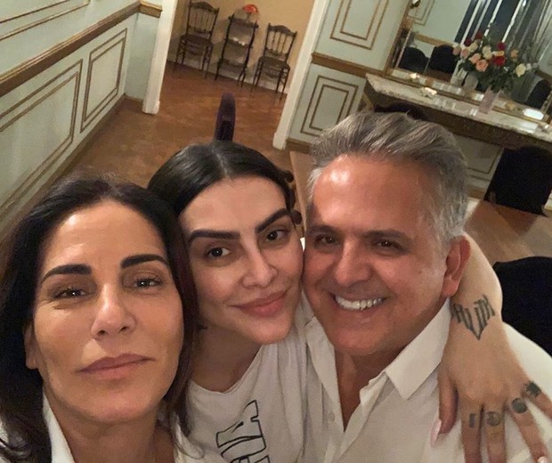 Gloria Pires e Orlando Morais parabenizaram Cleo pelos 38 anos