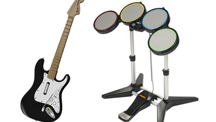 Instrumentos de Rock Band e outros (Foto: Divulga??o)