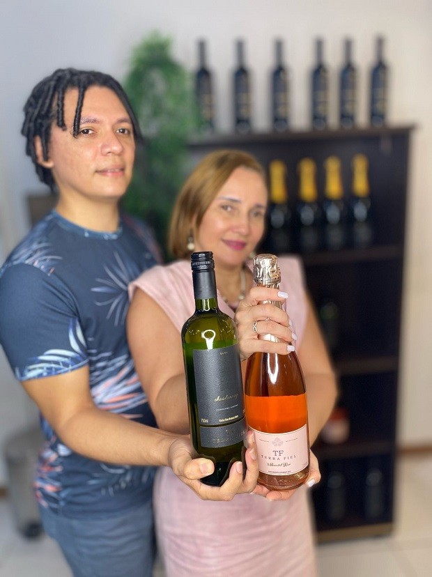 Avintura Vinhos: casal fatura R$ 20 mil vendendo vinhos pela internet (Foto: Divulgação)