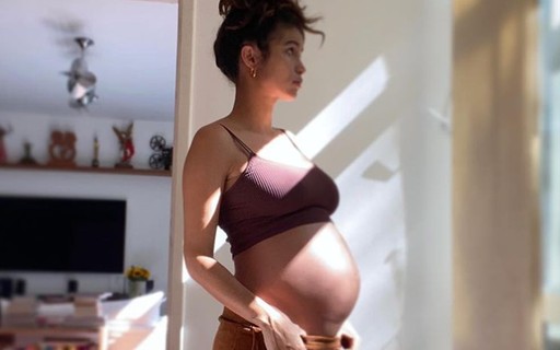 Gravida De Gemeas Nanda Costa Mostra Barrigao So Consigo Pensar Em Chocolate Quem Quem News