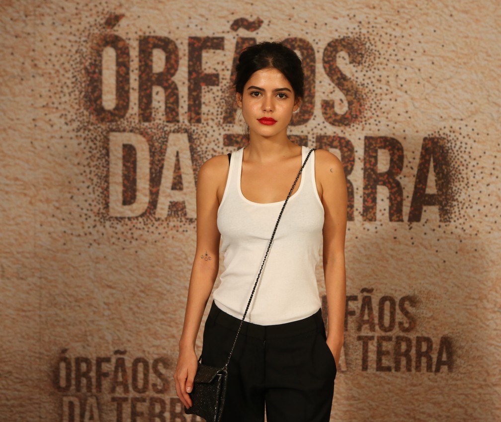 Atriz da nivela orfaos com tatuagem no braço Julia Dalavia Revela Parte De Suas Tatuagens E Explica Os Significados Famosos Gshow