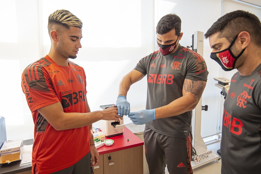 Novo reforço do Flamengo faz exames médicos no Ninho do Urubu