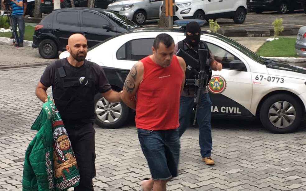 Ricardo Alexandre Alves, o Pará, presidente da Força Flu foi levado para a Cidade Polícia (Foto: Fernanda Rouvenat / G1)