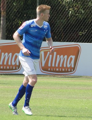 Sete meses depois, Grolli estreia - e bem - pelo Cruzeiro: Valeu a pena