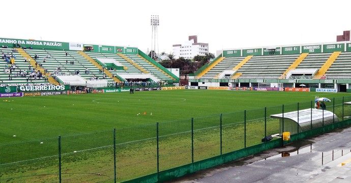 Cumprir tabela: Chape se despede da torcida, e Cruzeiro tenta bater recorde
