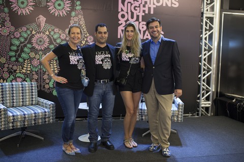   Diógenes Costa, superintendente do shopping Ponta Negra, com o team Vogue