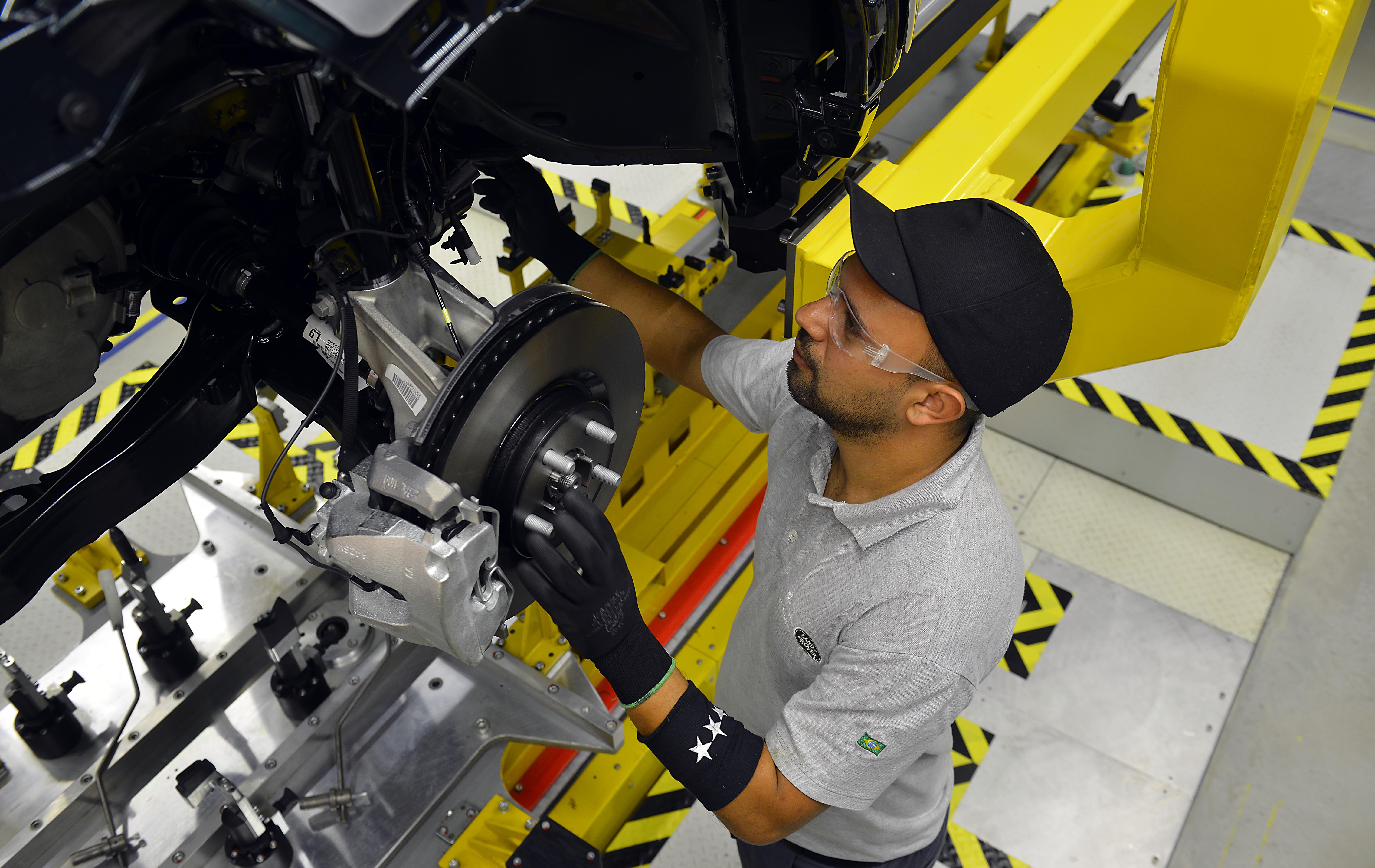 Jaguar Land Rover cortará 2 mil empregos no mundo até 2022 thumbnail