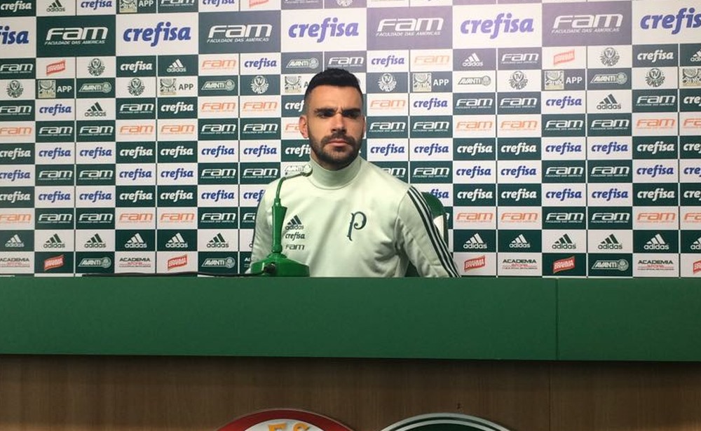  Bruno Henrique não vê Palmeiras mal e diz que elenco se fechará para dar resposta