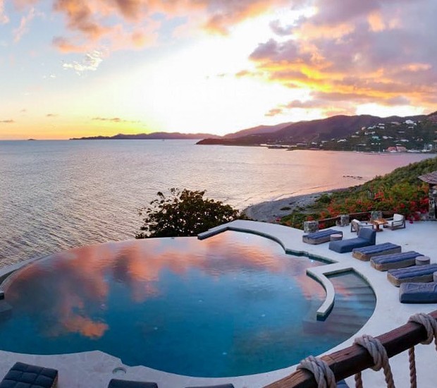 Piscina do The Aerial BVI Resort (Foto: Reprodução / Instagram)