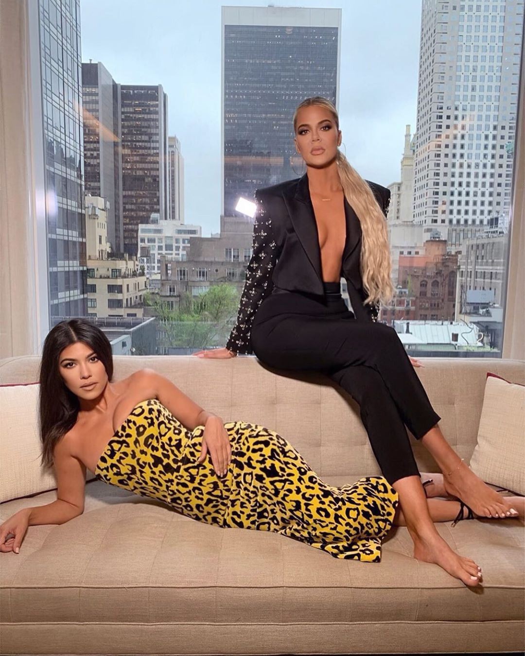 Kourtney e Khloé Kardashian (Foto: Instagram/ Reprodução)