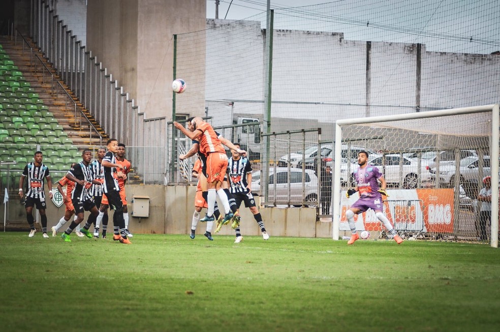 Coimbra e Athletic empataram no tempo normal — Foto: Luísa Gonçalves / Coimbra