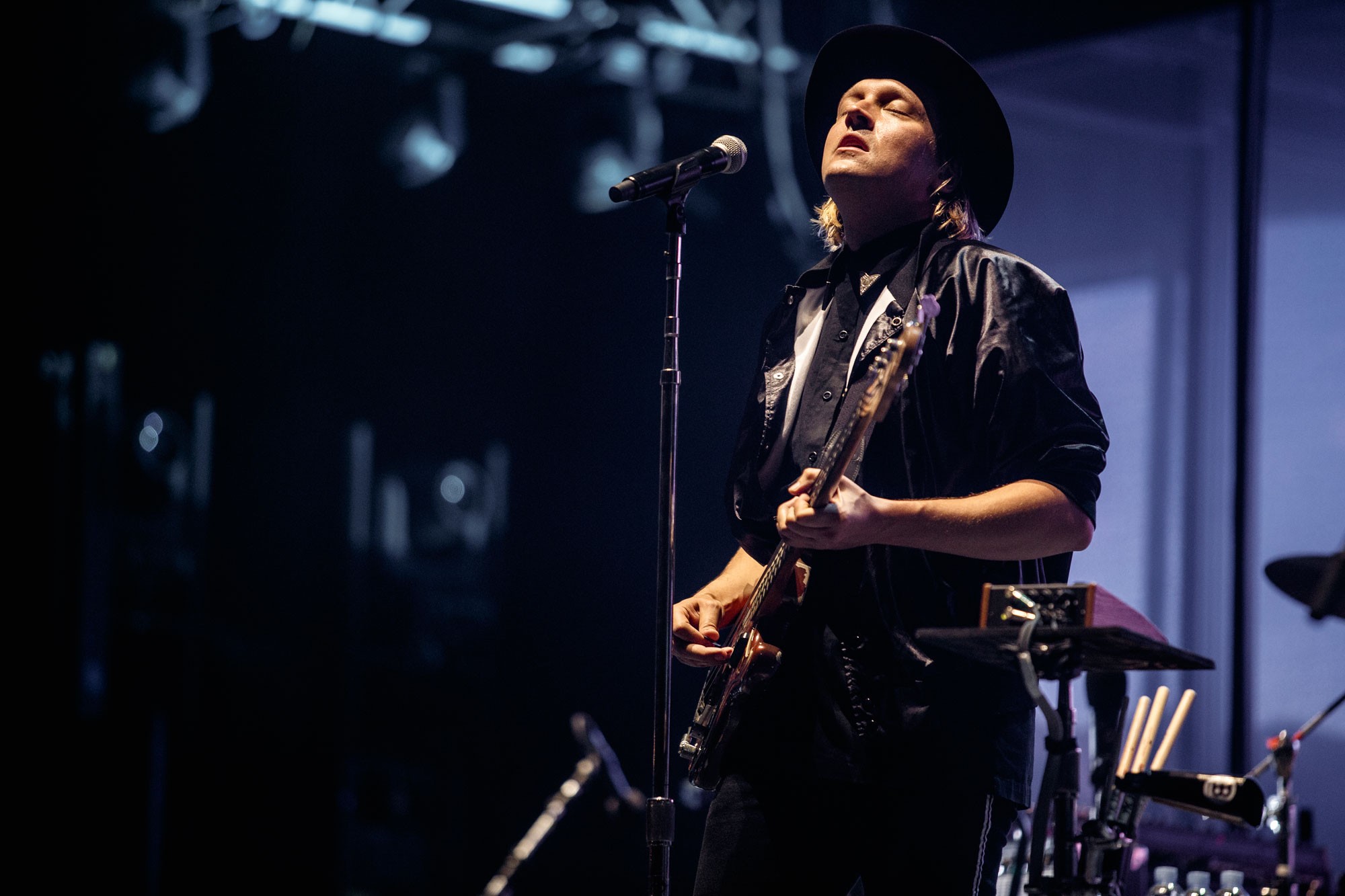 Líder do Arcade Fire é acusado de assédio sexual por três mulheres; ele diz que relações foram consensuais 