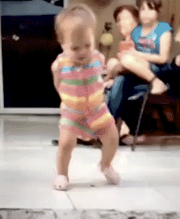 bebê dançando (Foto: Reprodução/ Giphy)