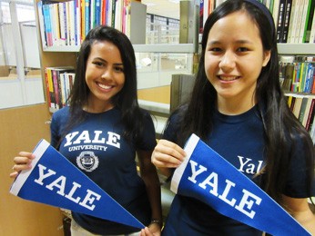 As amigas Nathalya e Juliana vão para a universidade de Yale (Foto: Isabella Calzolari/G1)