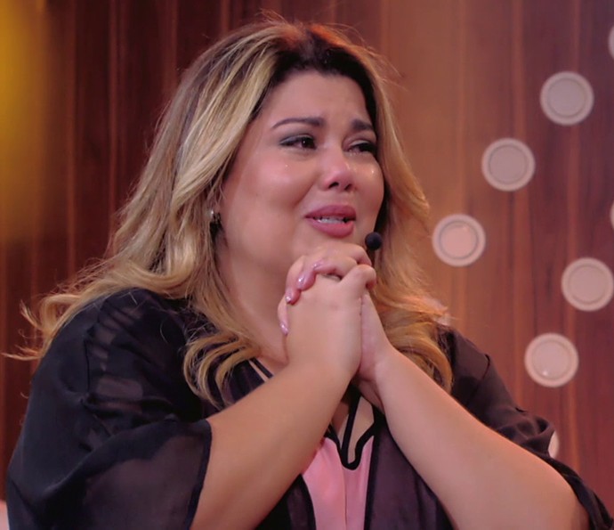 Fabiana Karla não segurou a emoção (Foto: TV Globo)