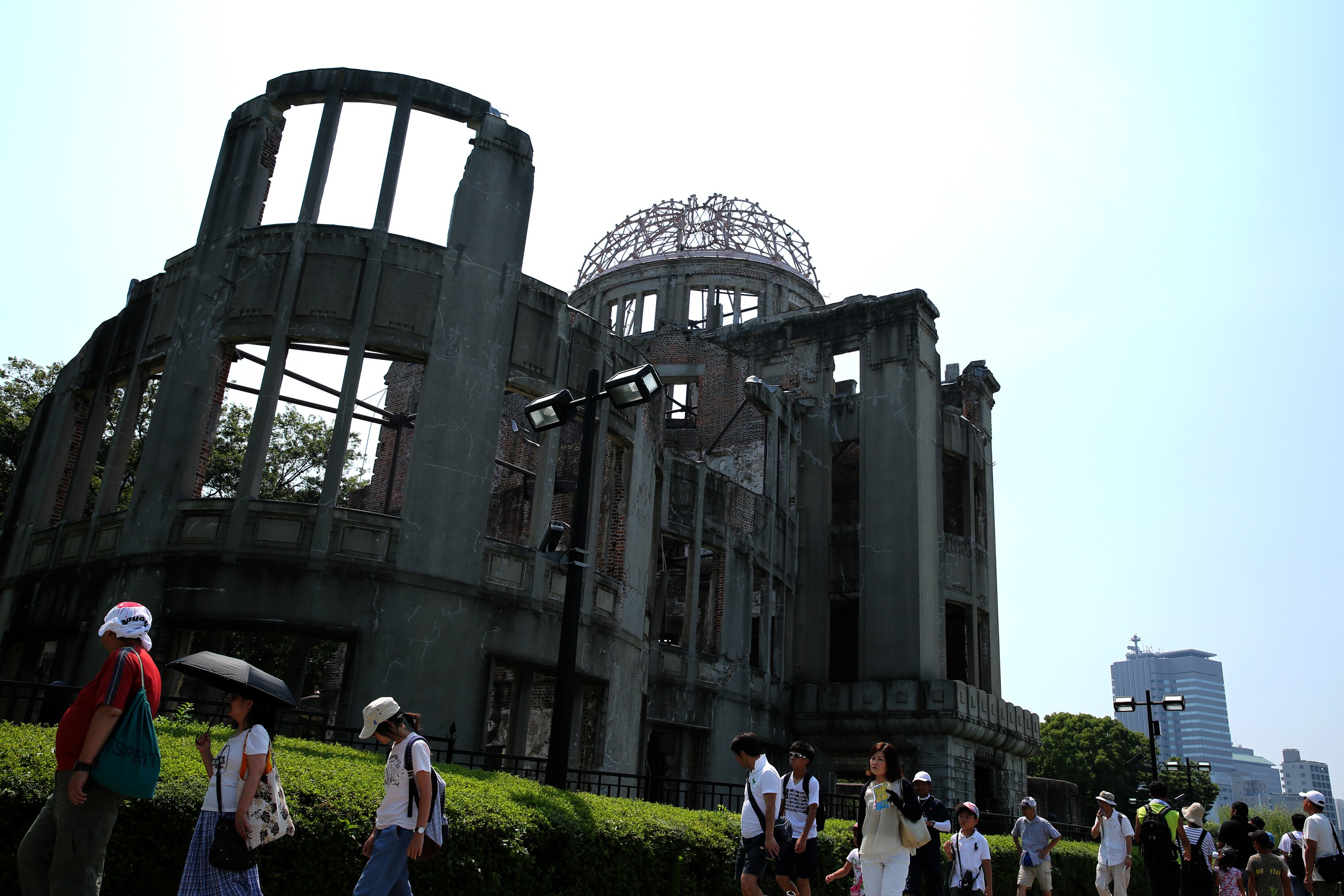Prédio do banco nacional do Japão, hoje dentro do Memorial da Paz, suportou o ataque nuclear (Foto: getty)