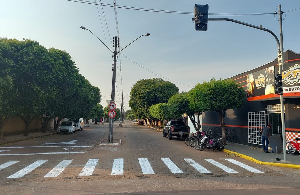 Semáforo passa a funcionar entre as Rua Maceió e a Rua Pernambuco — Foto: Prefeitura de Presidente Epitácio