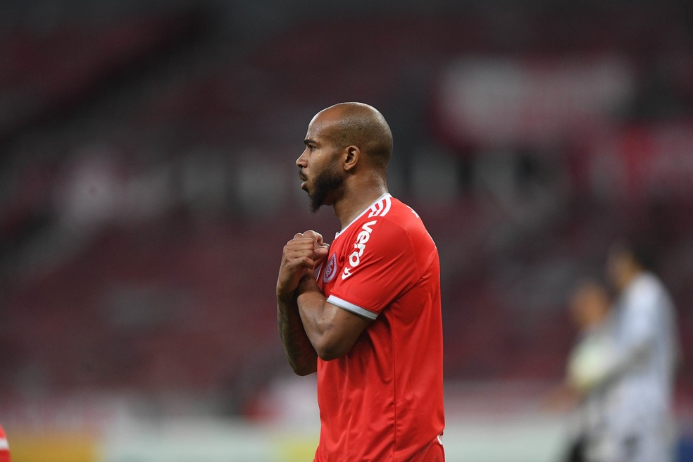 Destaque do Inter na temporada, Patrick volta a receber sondagens de clubes do exterior