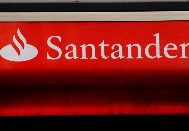 Logo do banco Santander em Londres, Reino Unido   (Foto: Luke MacGregor/Reuters)