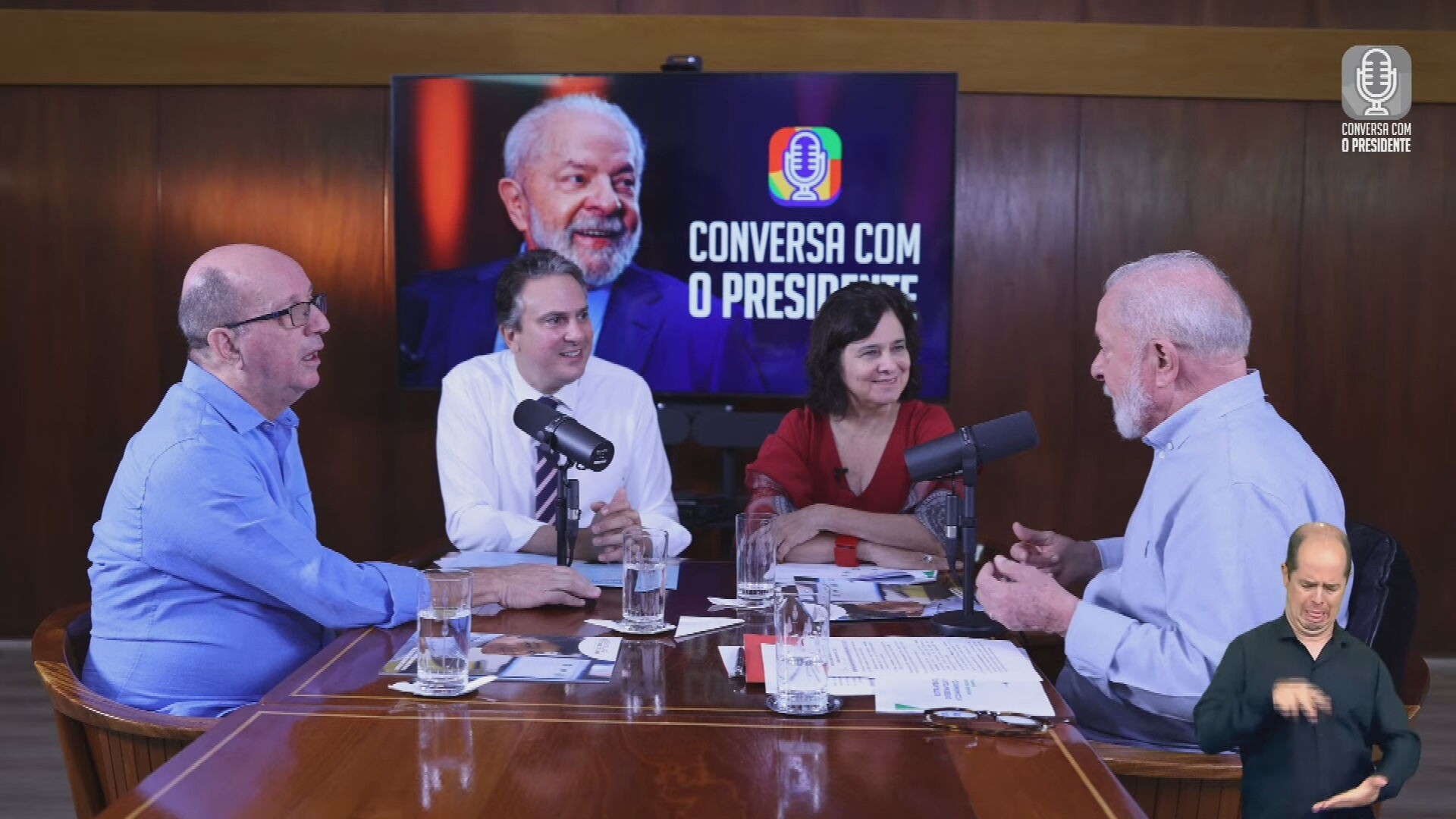 Lula diz estar 'otimista' sobre cirurgia no quadril e diz que 'não vão me ver de andador'