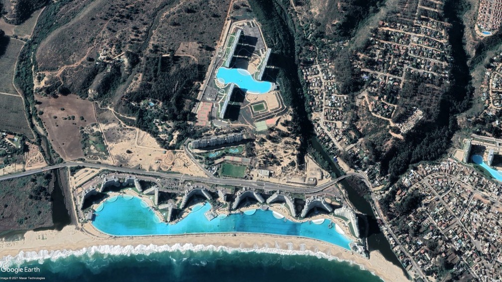 Visão de satélite da piscina do resort San Alfonso del Mar — Foto: Reprodução/Google Earth