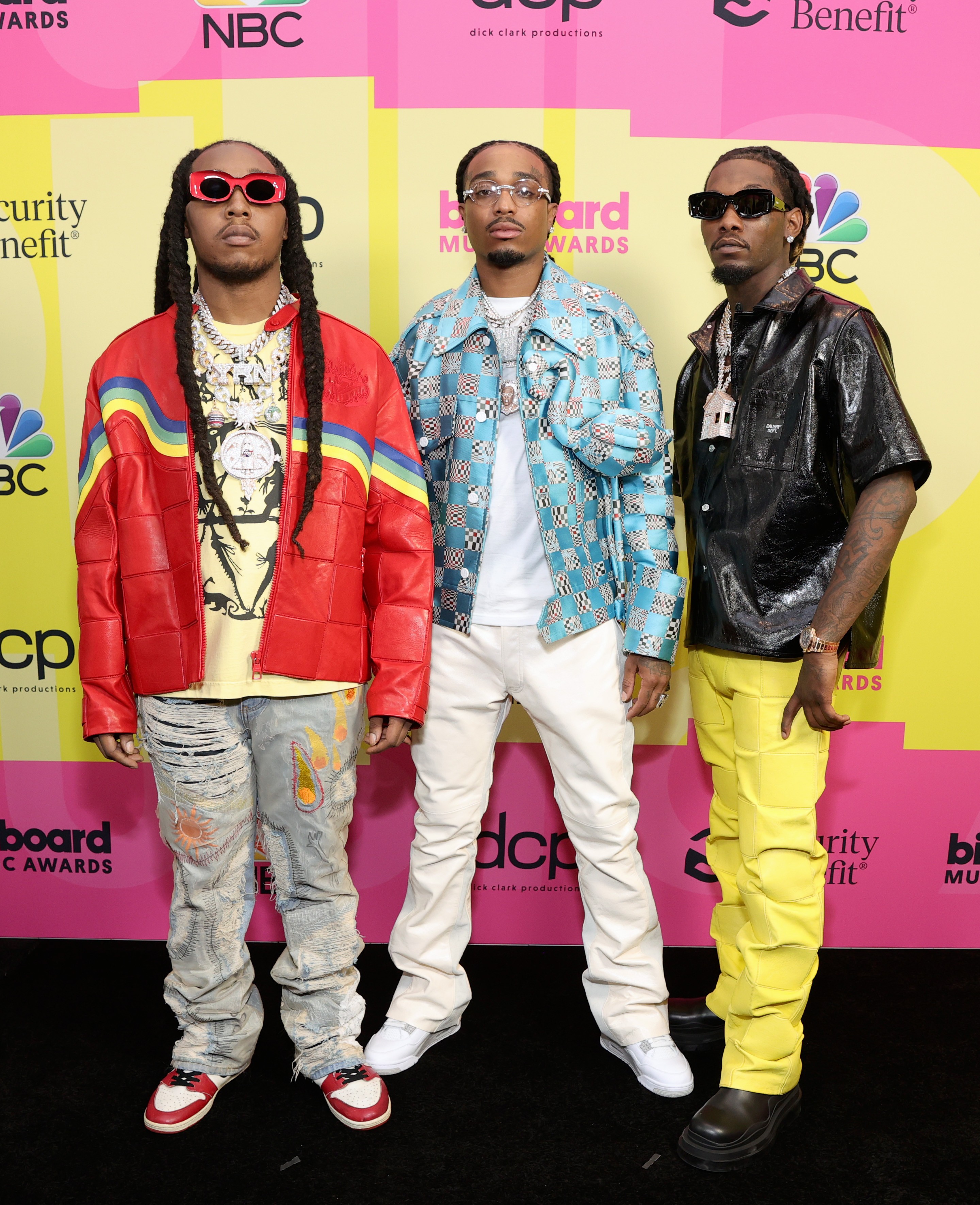 LOS ANGELES, CALIFORNIA - MAY 23: (L-R) Takeoff, Quavo, and Offset of Migos pose backstage for the 2021 Billboard Music Awards, broadcast on May 23, 2021 at Microsoft Theater in Los Angeles, California. (Photo by Rich Fury/Getty Images for dcp) (Foto: Getty Images for dcp)