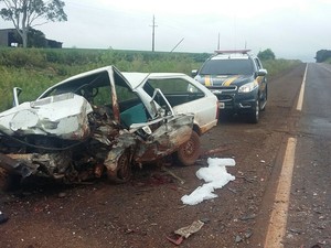 Acidente envolvendo dois veículos foi na BR-285, em São Luiz Gonzaga (RS) (Foto: PRF/Divulgação)