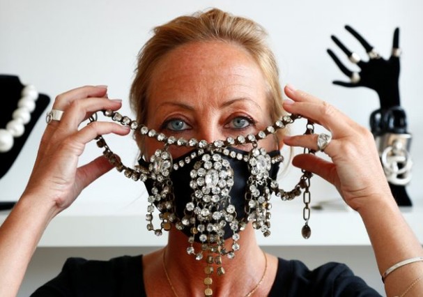 Máscaras faciais de luxo que você não acredita que existem (Foto: Reprodução)