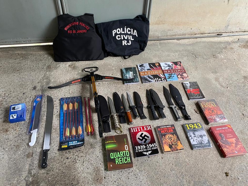 Suspeito preso em Suzano tinha facões e livros sobre o nazismo — Foto: Reprodução