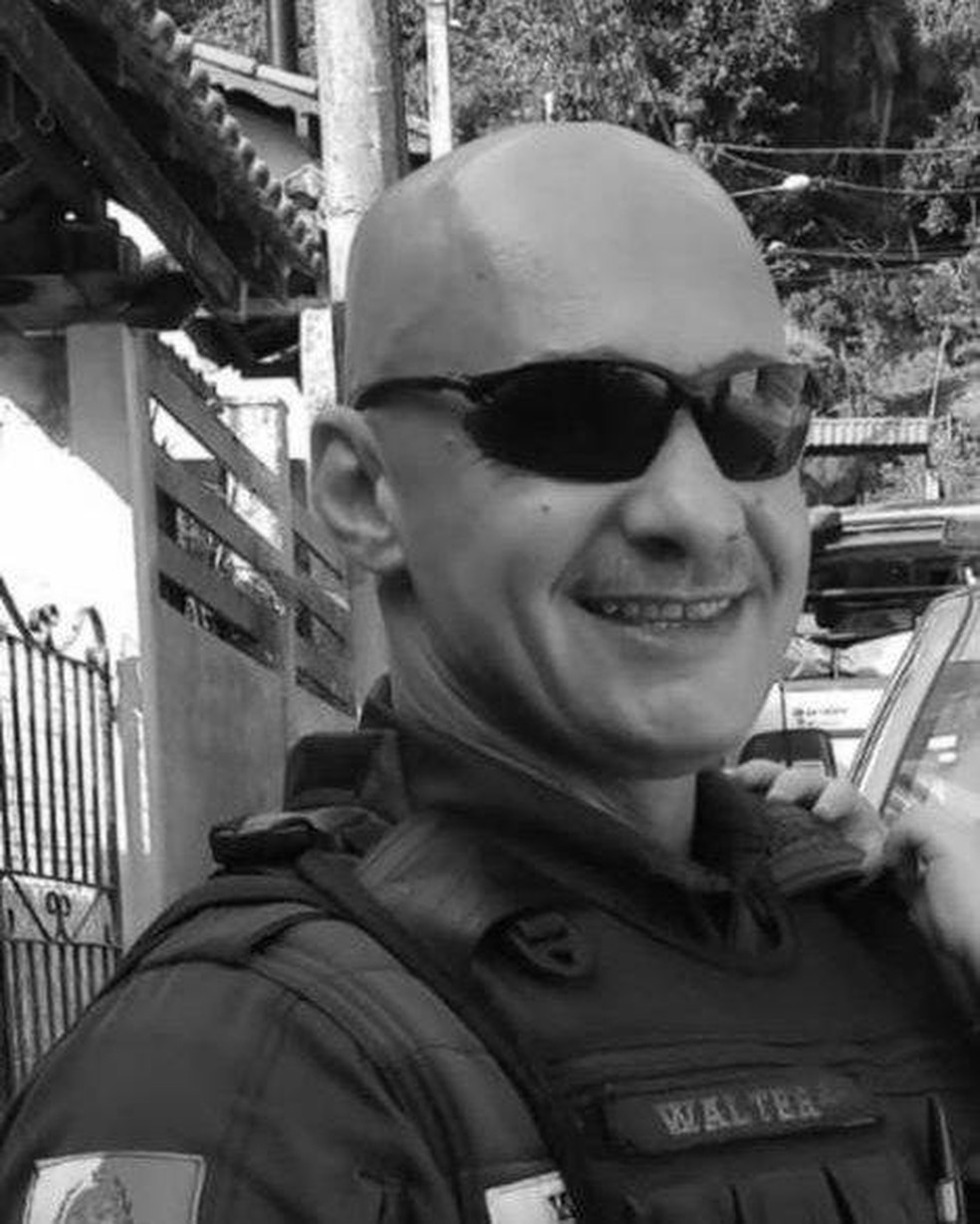 O sargento Walter José Gomes de Assis morreu quando voltava de uma ocorrência em Nova Friburgo — Foto: Reprodução Facebook da Polícia Militar