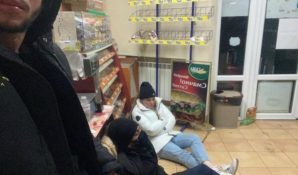 Jogador de futebol Edson Fernando antes de conseguir deixar a Ucrânia — Foto: Reprodução