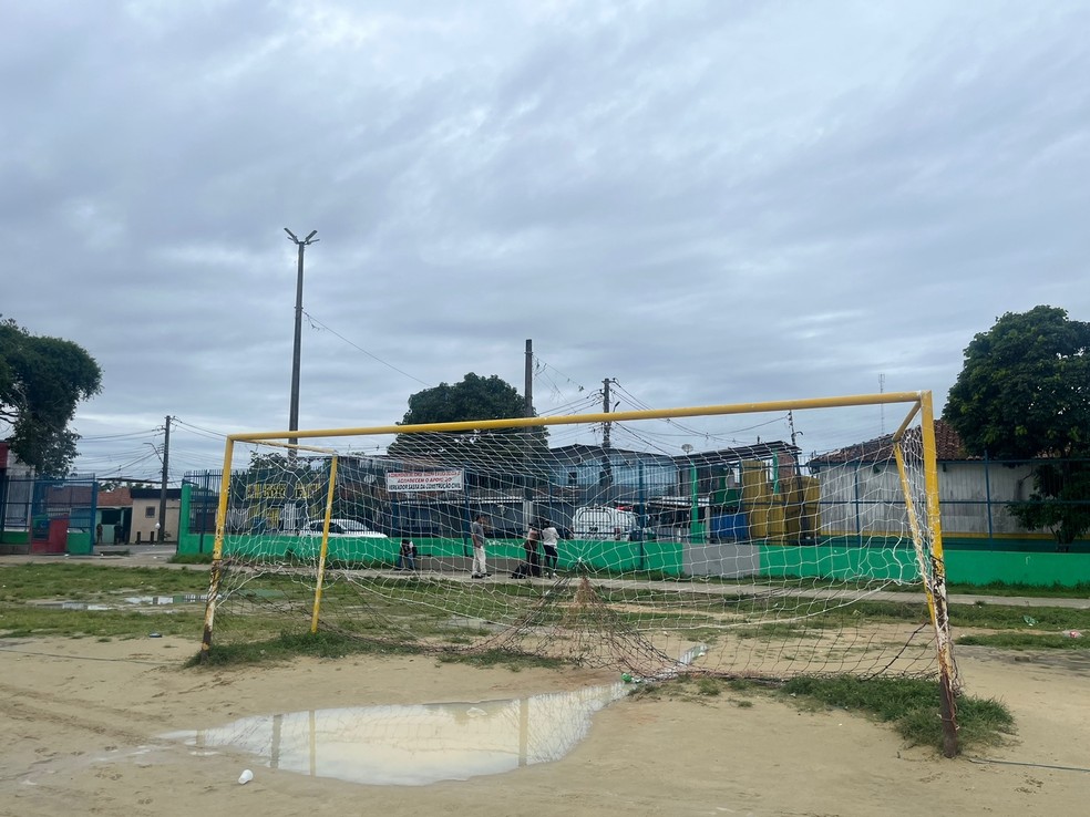 Campo do Teixeirão, Zona Leste de Manaus, na manhã desta segunda-feira  — Foto: Nainy Castelo Branco/Rede Amazônica