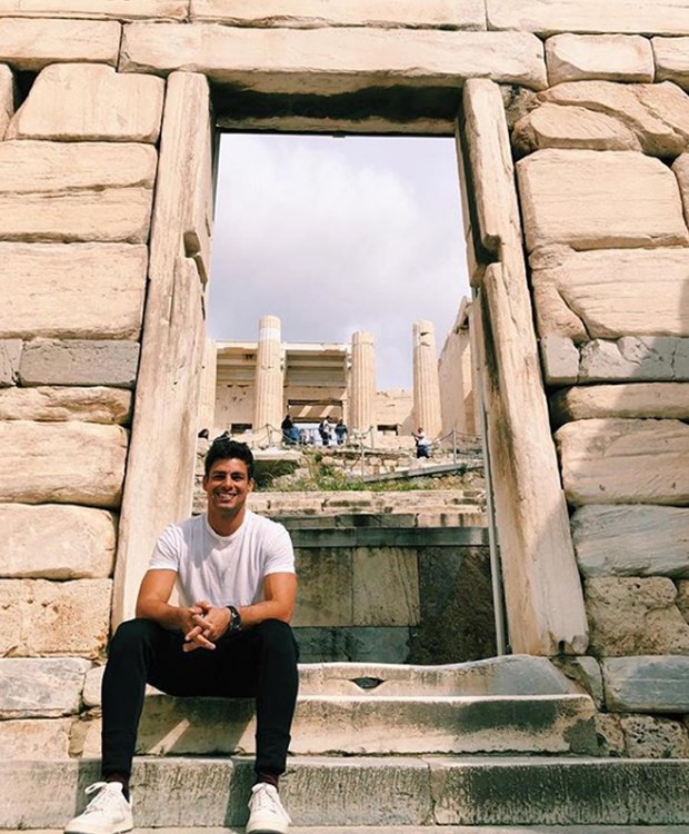 Mariana Goldfarb viaja com Reymond à Grécia e chama atenção para problemas de poluição do plástico (Foto: Instagram/ Reprodução)
