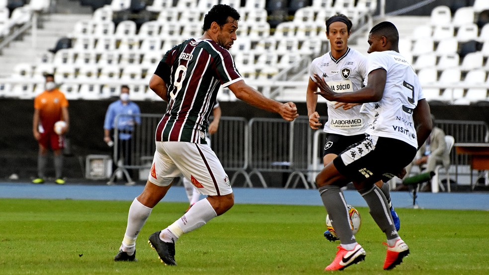 Fred em ação pelo Fluminense contra o Botafogo — Foto: MAILSON SANTANA/FLUMINENSE FC