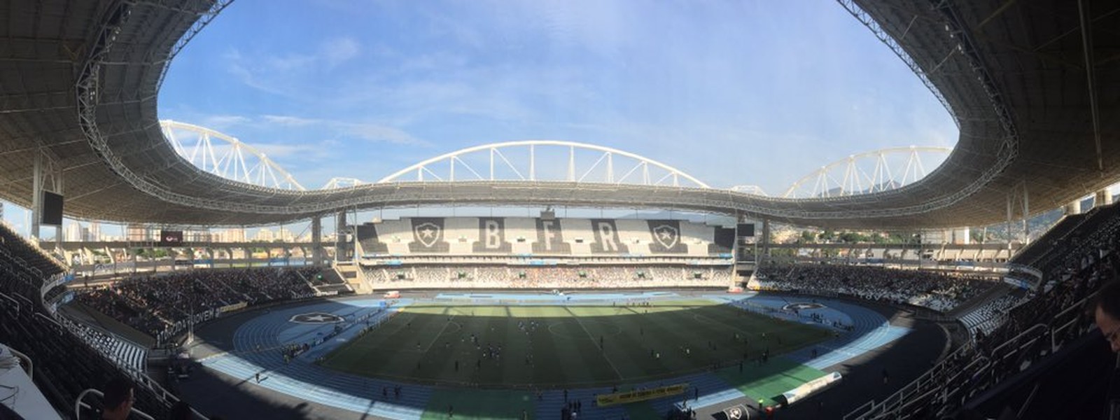 E o pacote? Número de jogos ameaça acordo de Bota e Fla pelo Nilton Santos