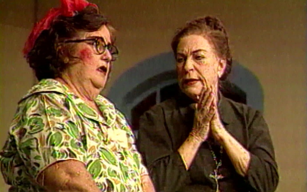 Geninha da Rosa Borges (à direita) na peça 'Um sábado em 30', em foto de arquivo — Foto: Reprodução/TV Globo