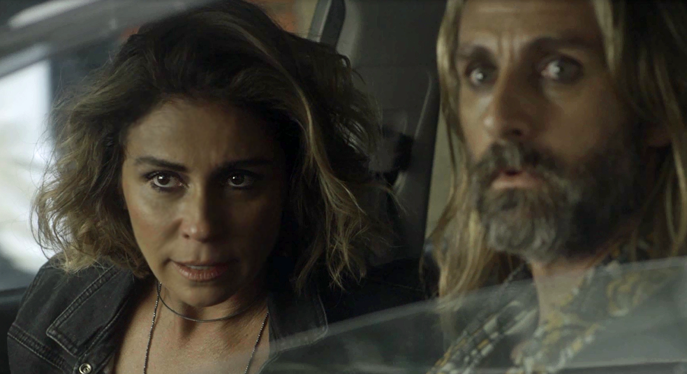 Luzia diz a Groa qual o plano para se encontrar com a filha (Foto: TV Globo)