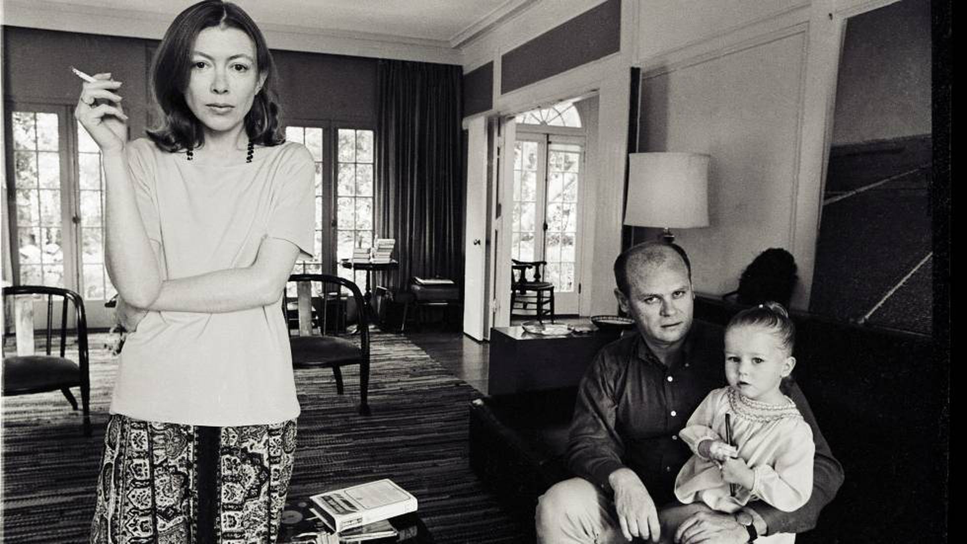 Joan Didion, seu marido e sua filha em 1968 (Foto: Divulgação/Julian Wasser, Netflix)