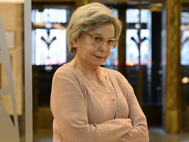 Beatriz Segall como Yolanda em "Os Experientes" (Foto: TV Globo)