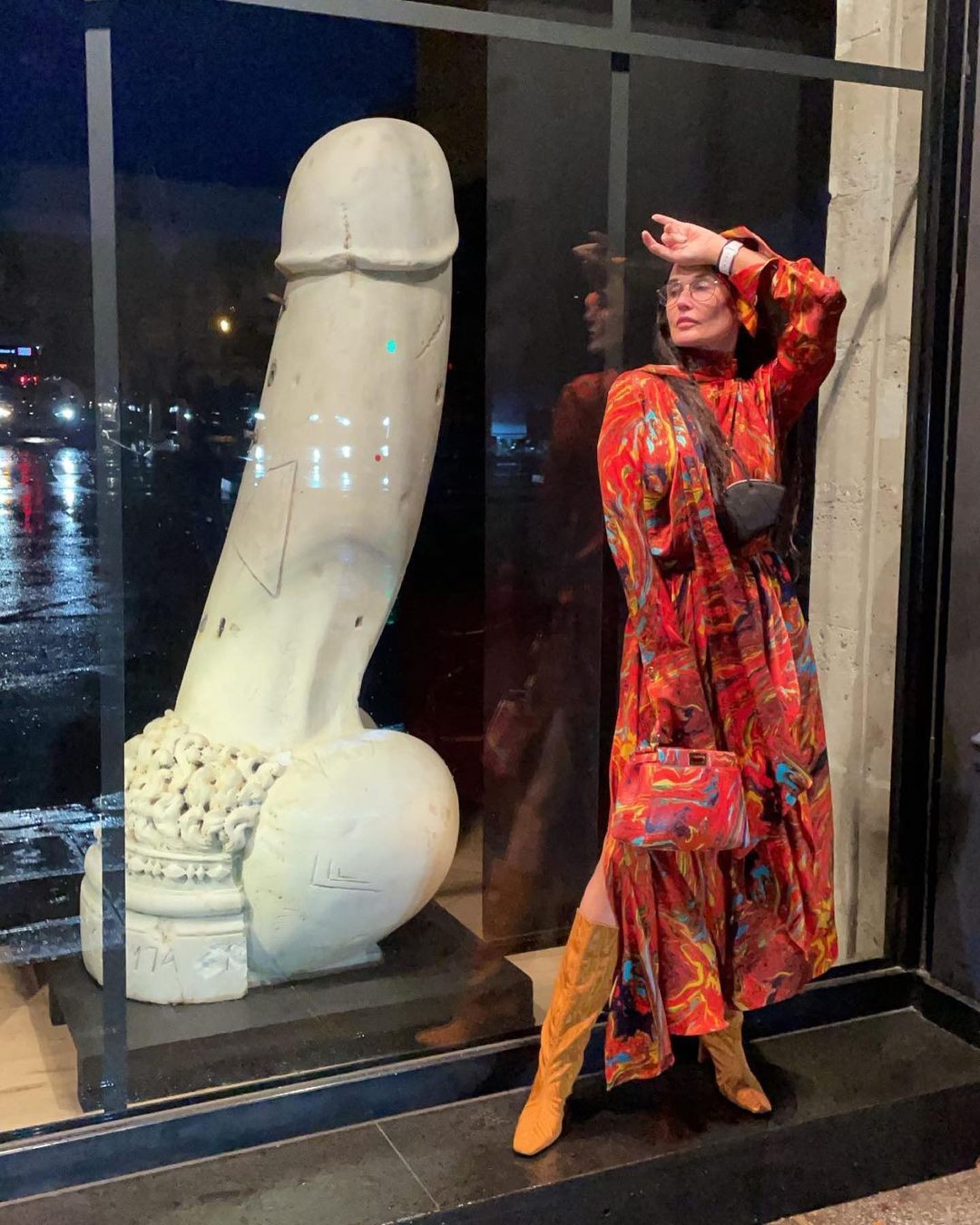 Demi Moore em museu (Foto: Reprodução/Instagram)