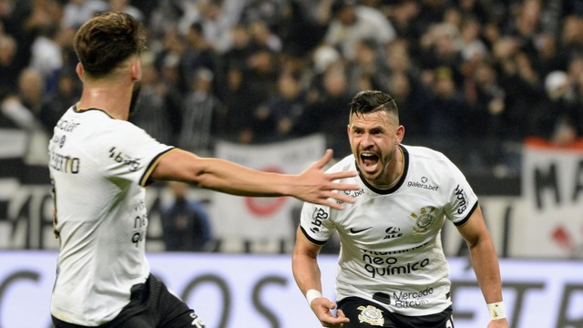Corinthians x Fluminense Copa do Brasil - Giuliano comemora o segundo gol do Timão