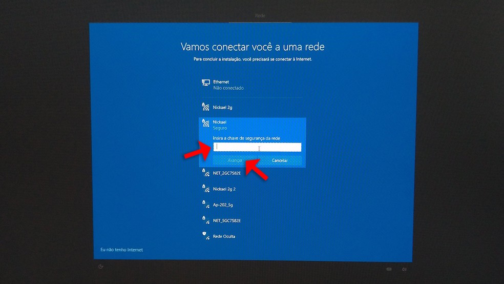 Configuração do Windows 10 solicita a senha da conexão Wi-Fi — Foto: Reprodução/Rafael Leite